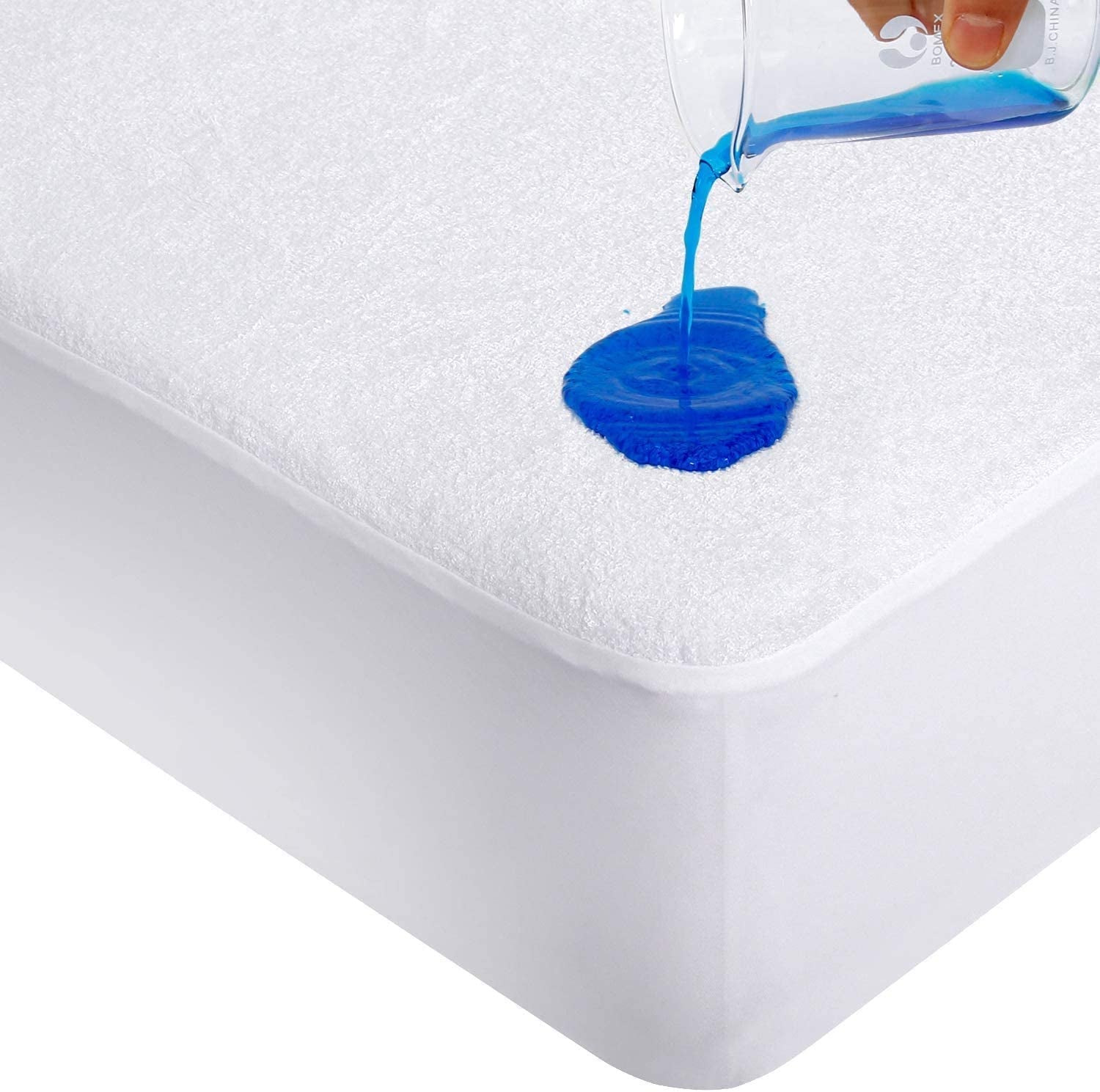 Dudu N Girlie Travel Cot Waterproof Mattress Protector - Toddler Bed Mattress Protector- Cotton Fitted Sheet for Travel Cot Mattress Topper - White, 65x95x10 cm.